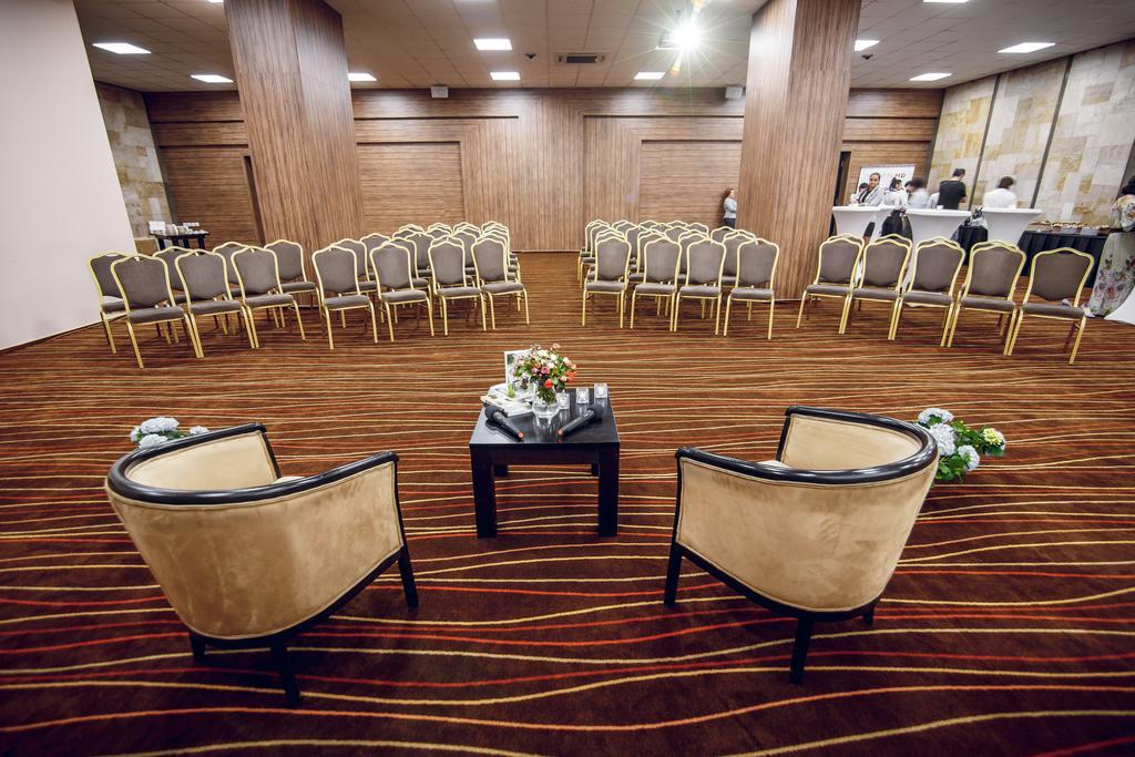 Codru Hotel Κισινάου Εξωτερικό φωτογραφία