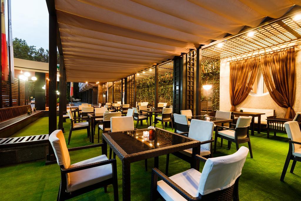 Codru Hotel Κισινάου Εξωτερικό φωτογραφία