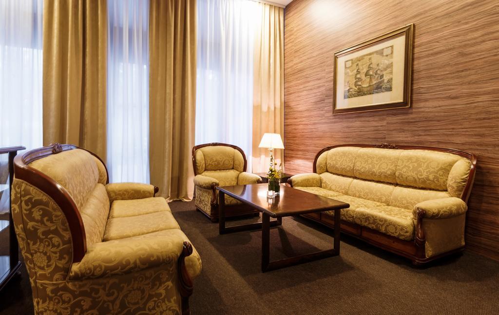 Codru Hotel Κισινάου Εξωτερικό φωτογραφία