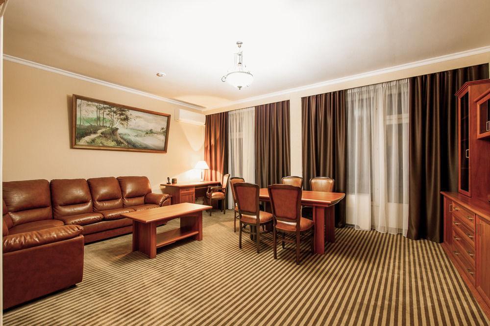 Codru Hotel Κισινάου Εξωτερικό φωτογραφία
