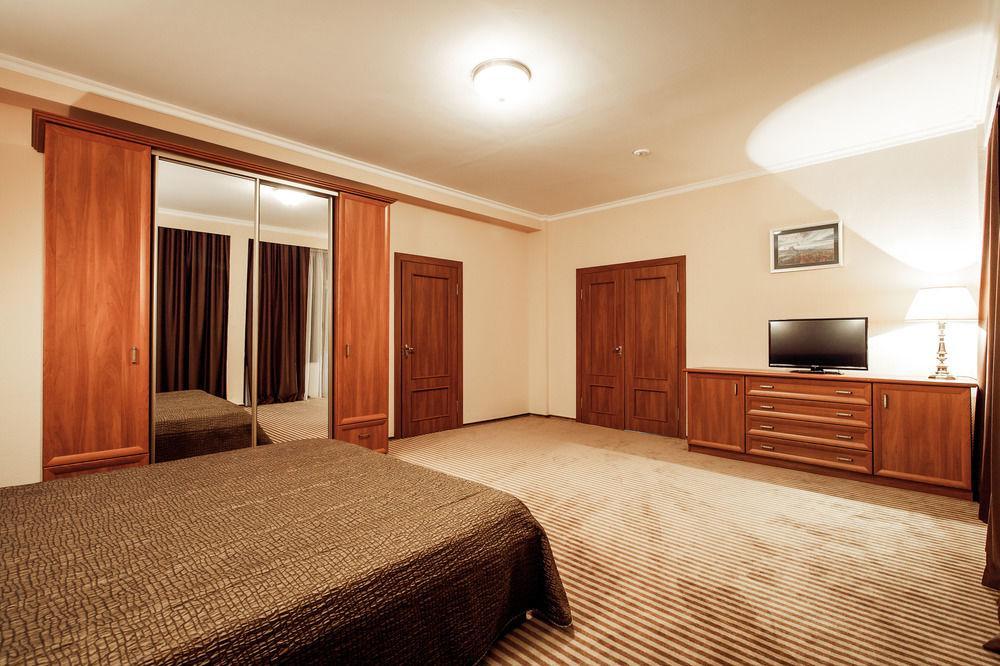 Codru Hotel Κισινάου Εξωτερικό φωτογραφία