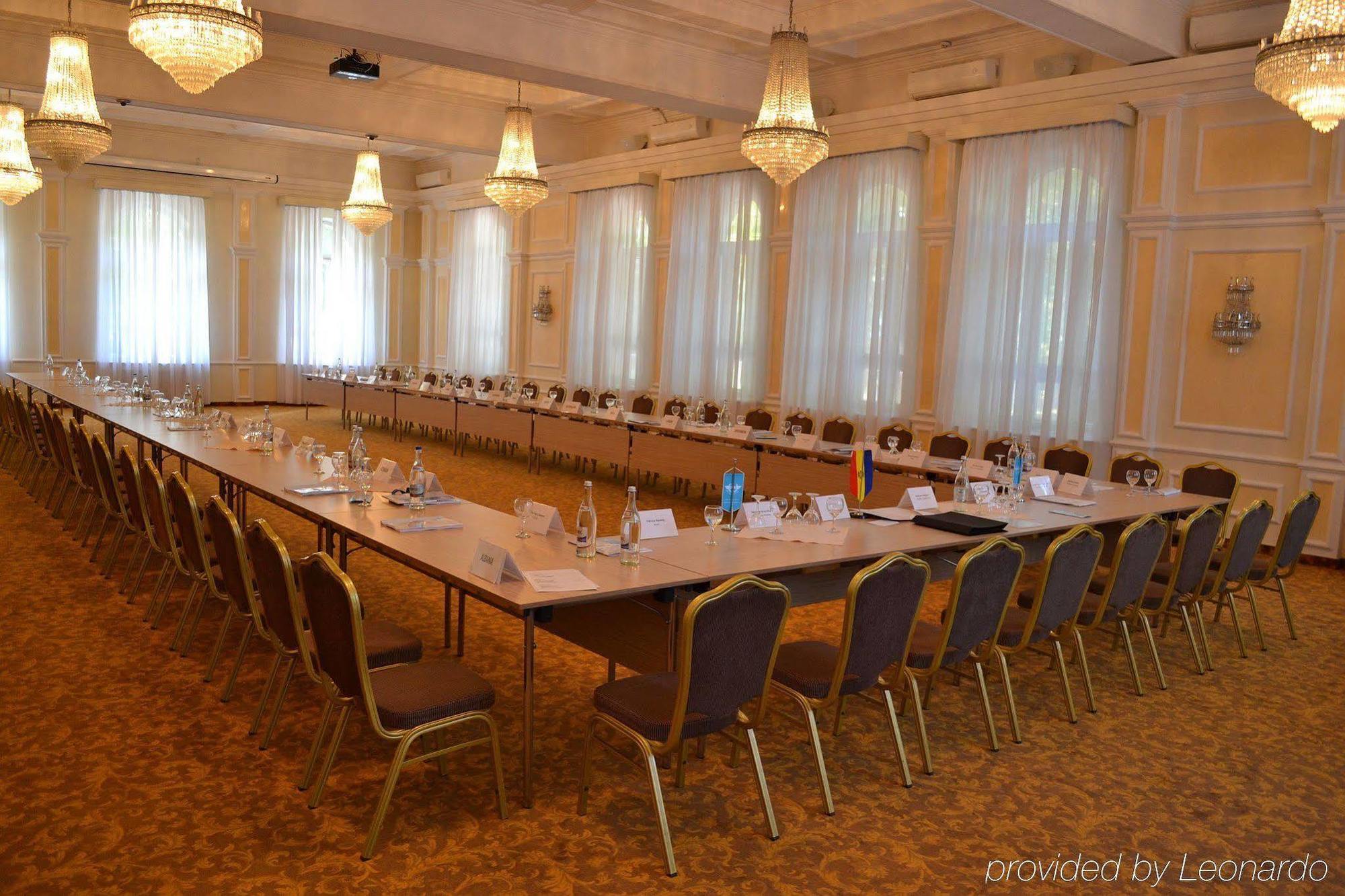 Codru Hotel Κισινάου Εξωτερικό φωτογραφία
