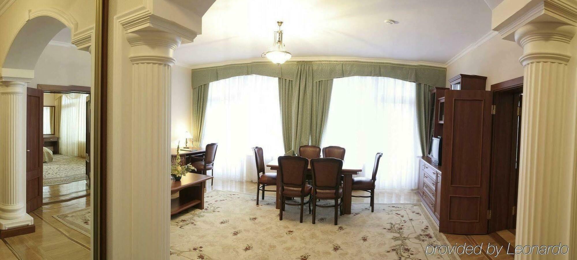 Codru Hotel Κισινάου Εξωτερικό φωτογραφία